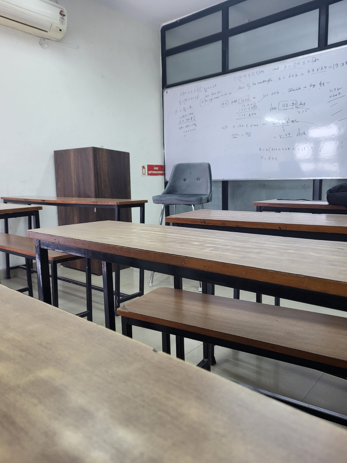 Mathematics class at DMAS Institute